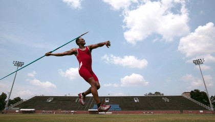 爱游戏综合娱乐-世界杯盛况回顾：足坛巅峰对决精华重现，世界杯殿堂经典回顾