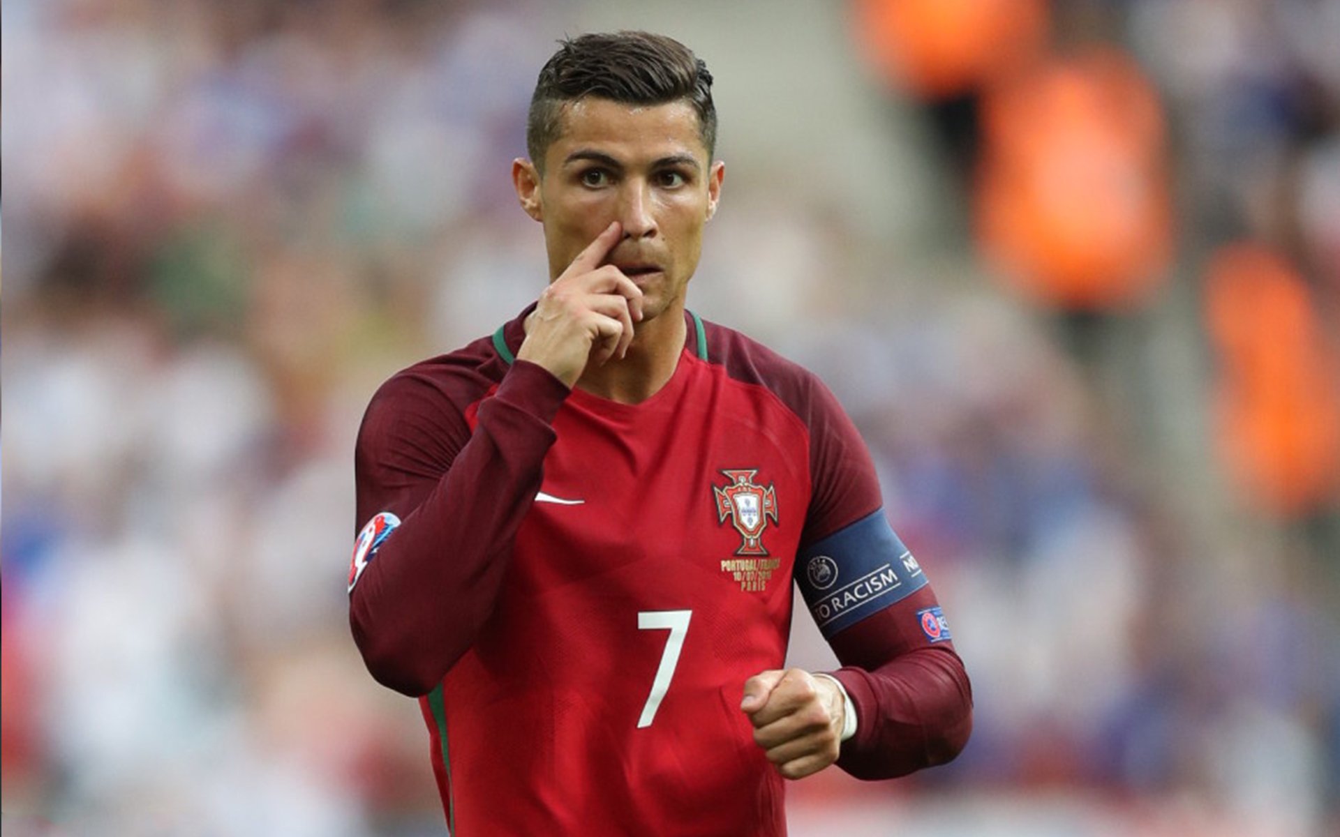 女足比赛中,中国队员徐某力挽狂澜,徐媛女足队长